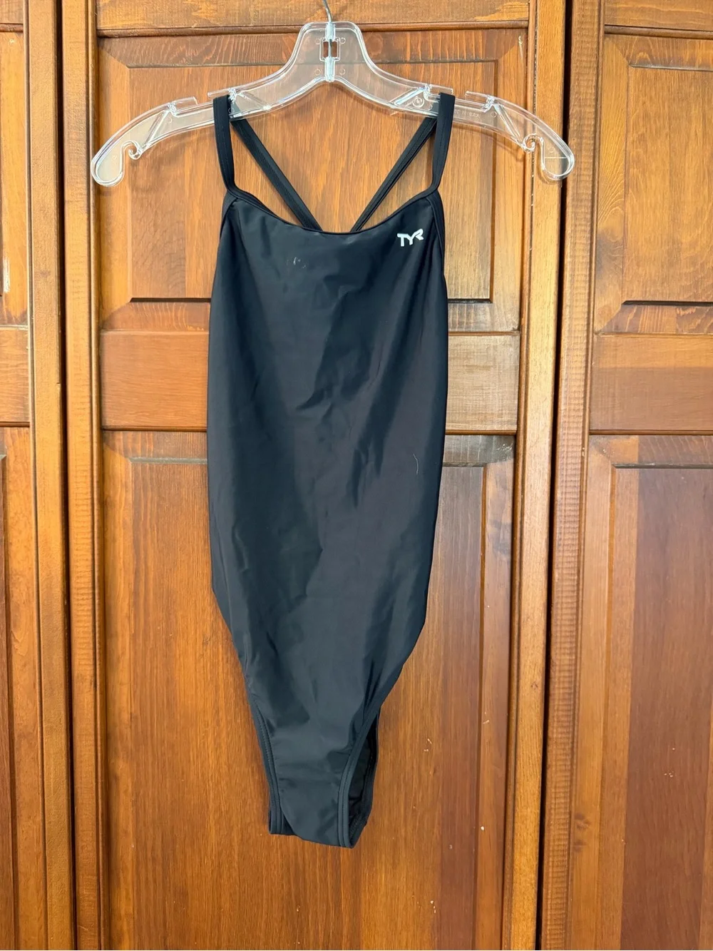 TYR Black One-Piece Swimwear training athletic size Medium